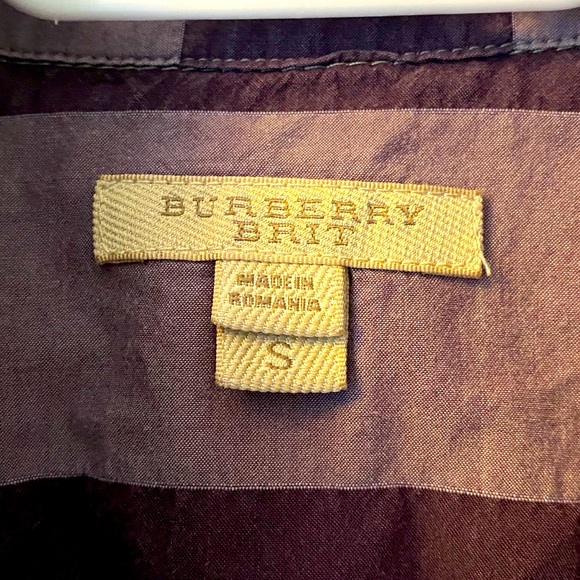 Authentic Burberry Classic Shirt - Picture 3 of 3
